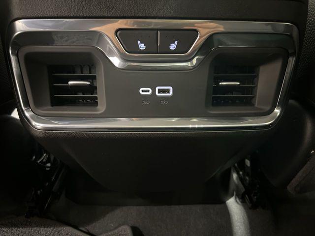 2025 GMC Sierra 3500HD 4WD Crew Cab Standard Bed Denali