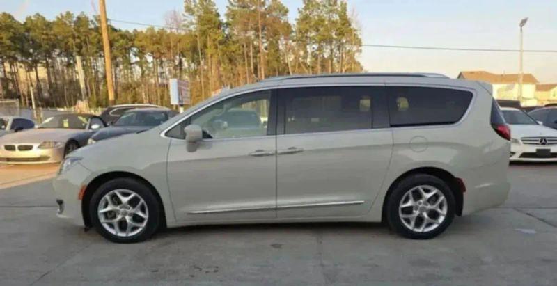 2020 Chrysler Pacifica Touring L Plus