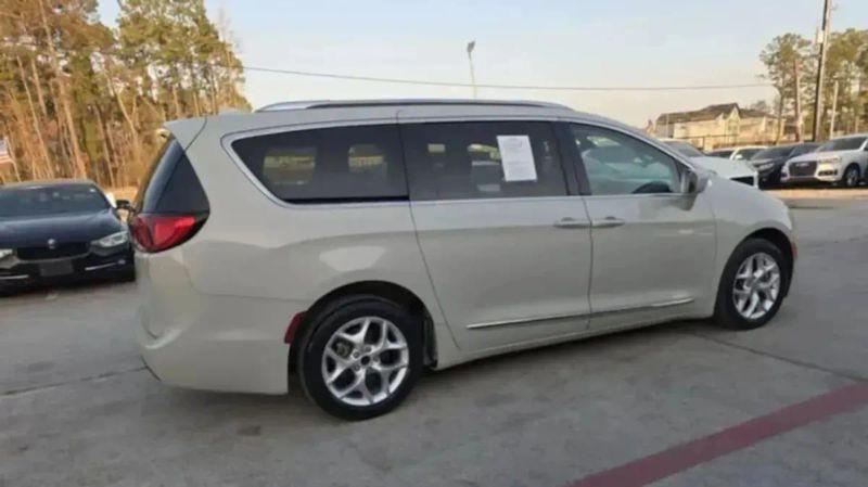 2020 Chrysler Pacifica Touring L Plus