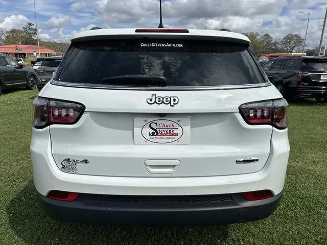 2023 Jeep Compass Latitude Lux FWD