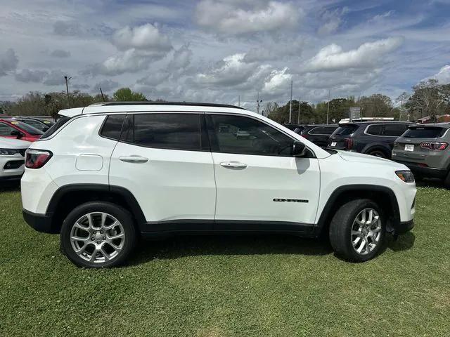 2023 Jeep Compass Latitude Lux FWD
