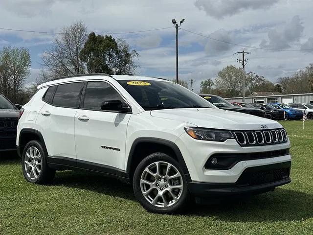 2023 Jeep Compass Latitude Lux FWD