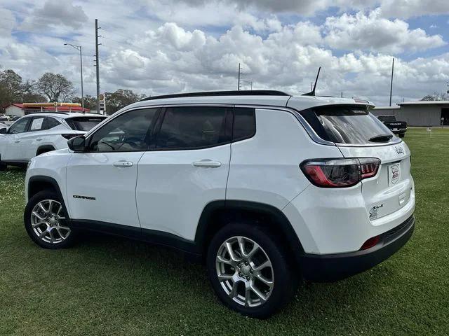 2023 Jeep Compass Latitude Lux FWD