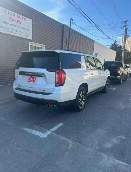 2023 GMC Yukon XL 4WD AT4
