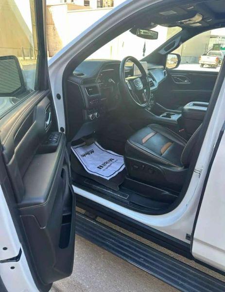 2023 GMC Yukon XL 4WD AT4