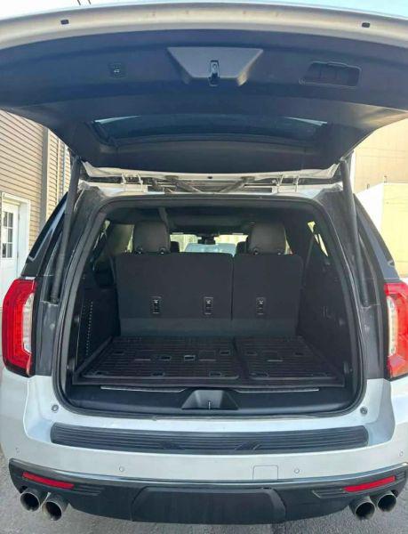 2023 GMC Yukon XL 4WD AT4