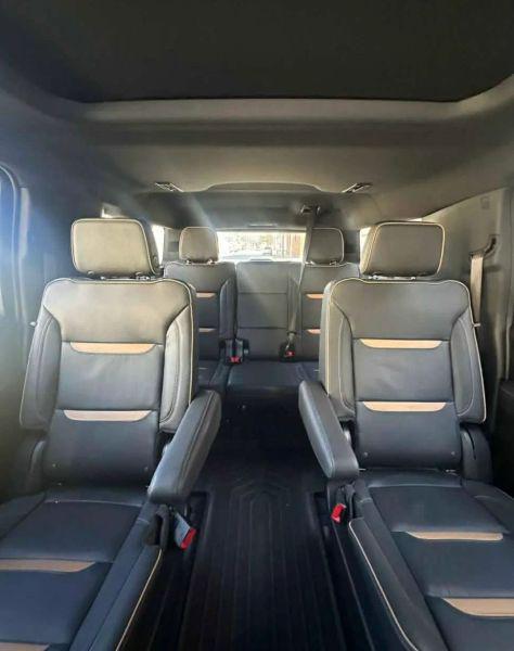 2023 GMC Yukon XL 4WD AT4