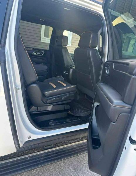 2023 GMC Yukon XL 4WD AT4