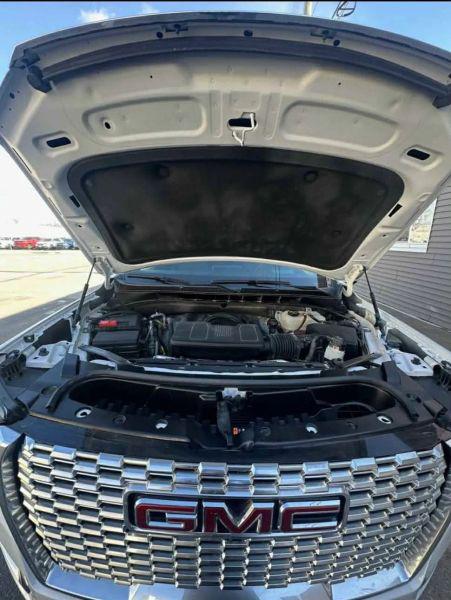 2023 GMC Yukon XL 4WD AT4