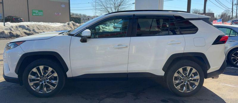 2019 Toyota RAV4 XLE Premium