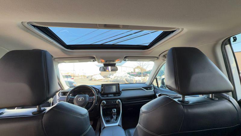 2019 Toyota RAV4 XLE Premium