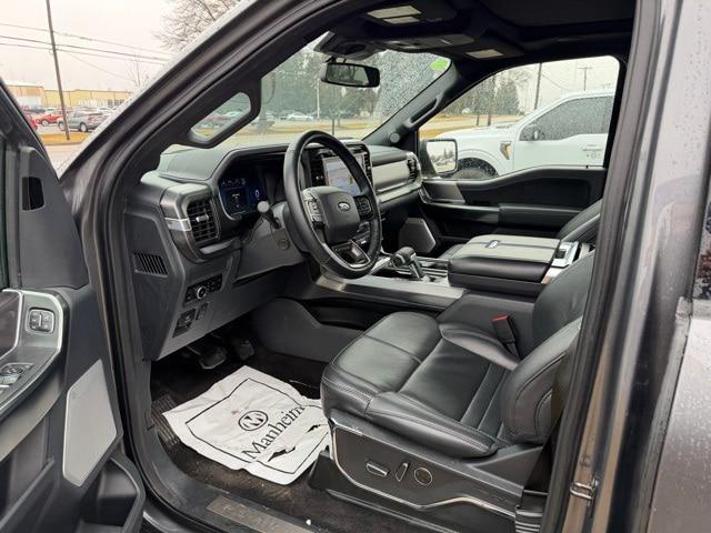 2025 Ford F-150 Platinum