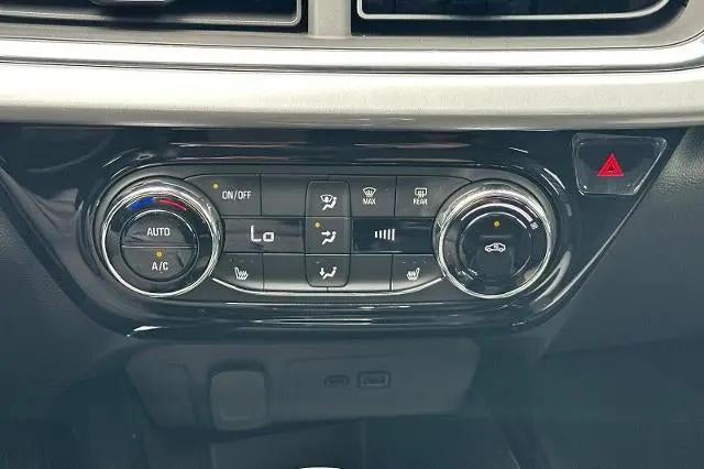 2026 Chevrolet Trax FWD LT