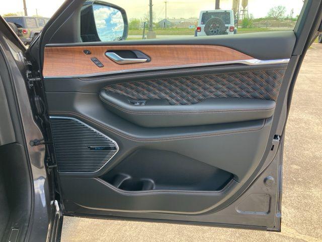 2026 Jeep Grand Cherokee Summit 4x4