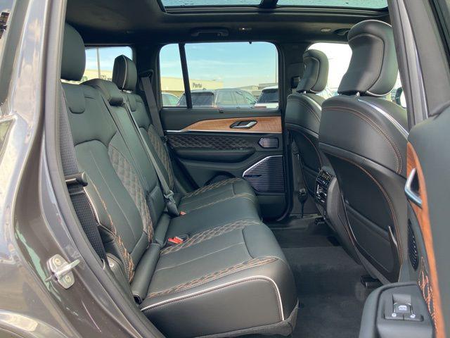 2026 Jeep Grand Cherokee Summit 4x4