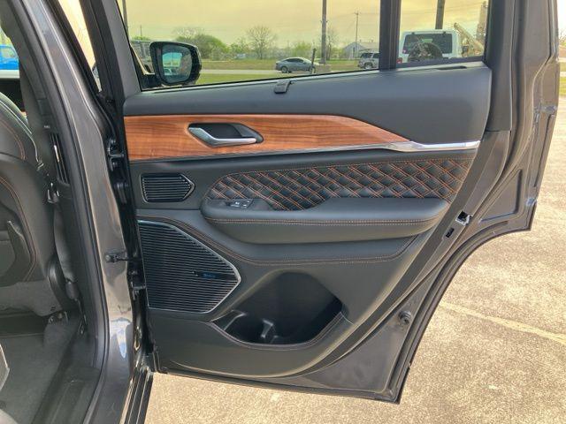 2026 Jeep Grand Cherokee Summit 4x4