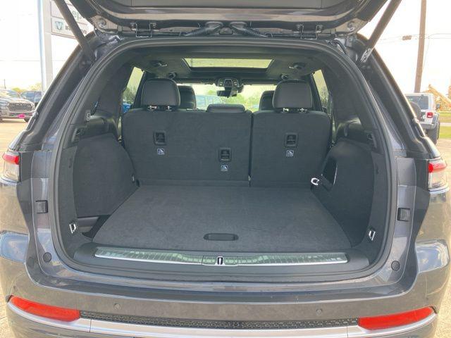 2026 Jeep Grand Cherokee Summit 4x4