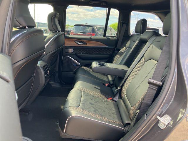 2026 Jeep Grand Cherokee Summit 4x4