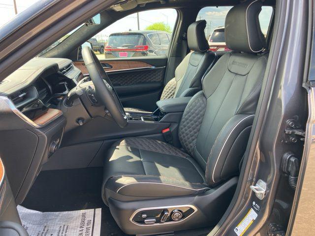 2026 Jeep Grand Cherokee Summit 4x4
