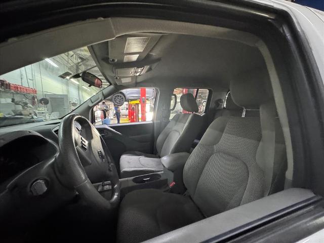 2021 Nissan Frontier Crew Cab SV 4x2