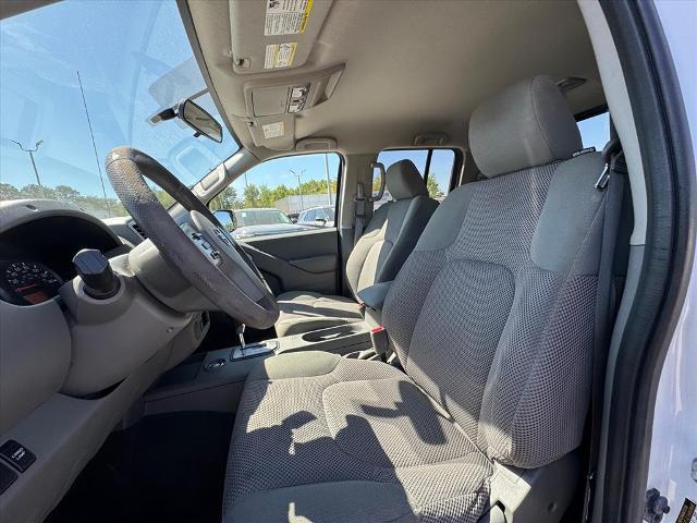 2021 Nissan Frontier Crew Cab SV 4x2