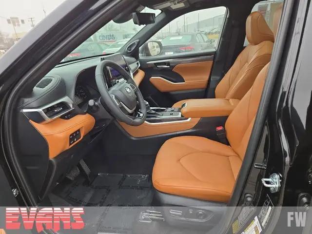 2026 Toyota Highlander Hybrid Platinum