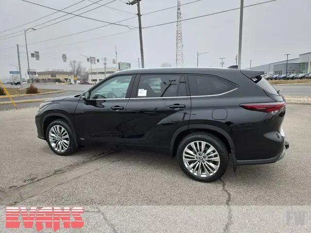 2026 Toyota Highlander Hybrid Platinum