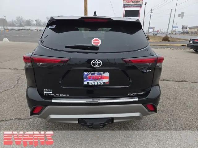 2026 Toyota Highlander Hybrid Platinum