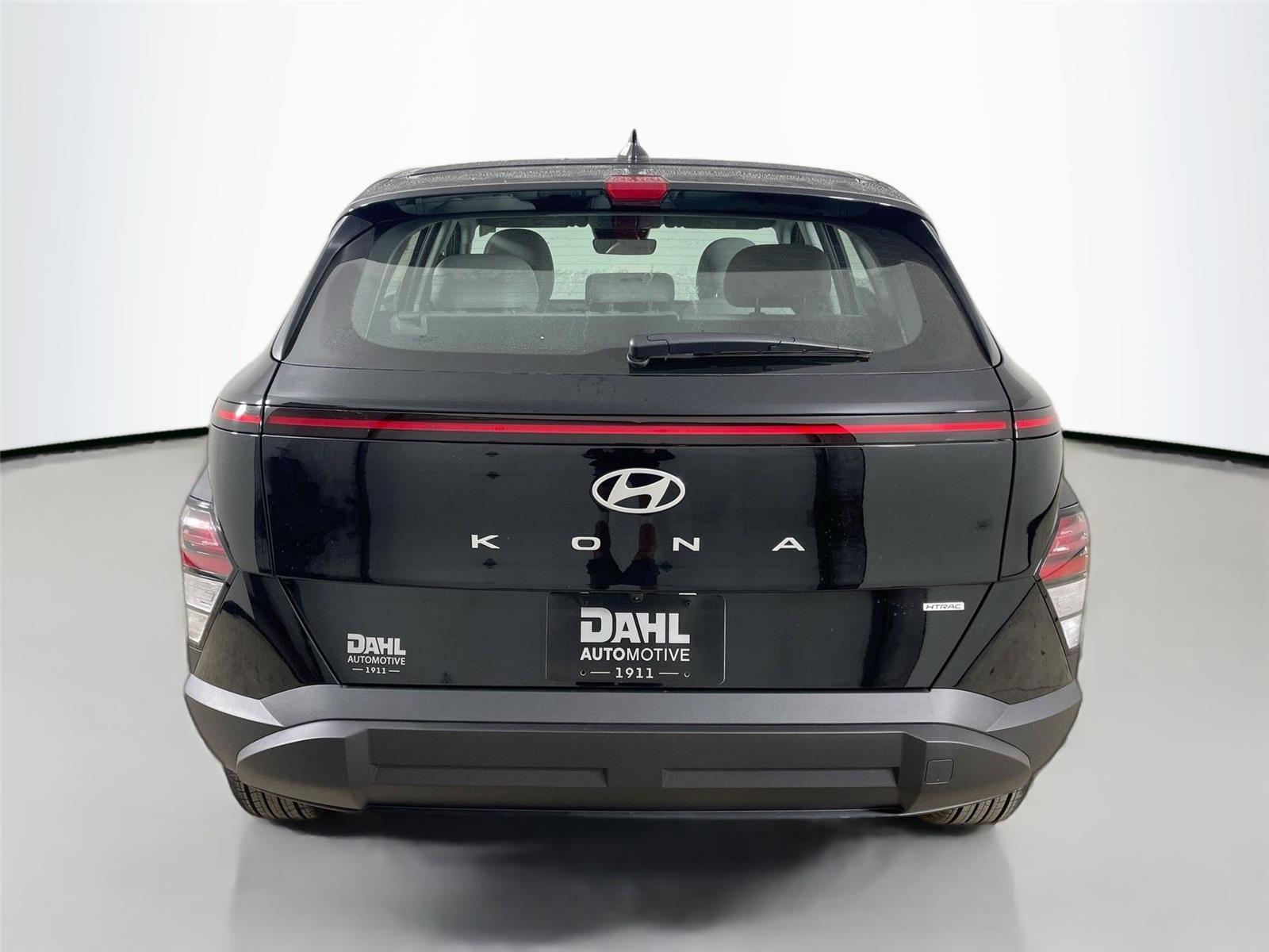 2026 Hyundai Kona SE - Photo 12