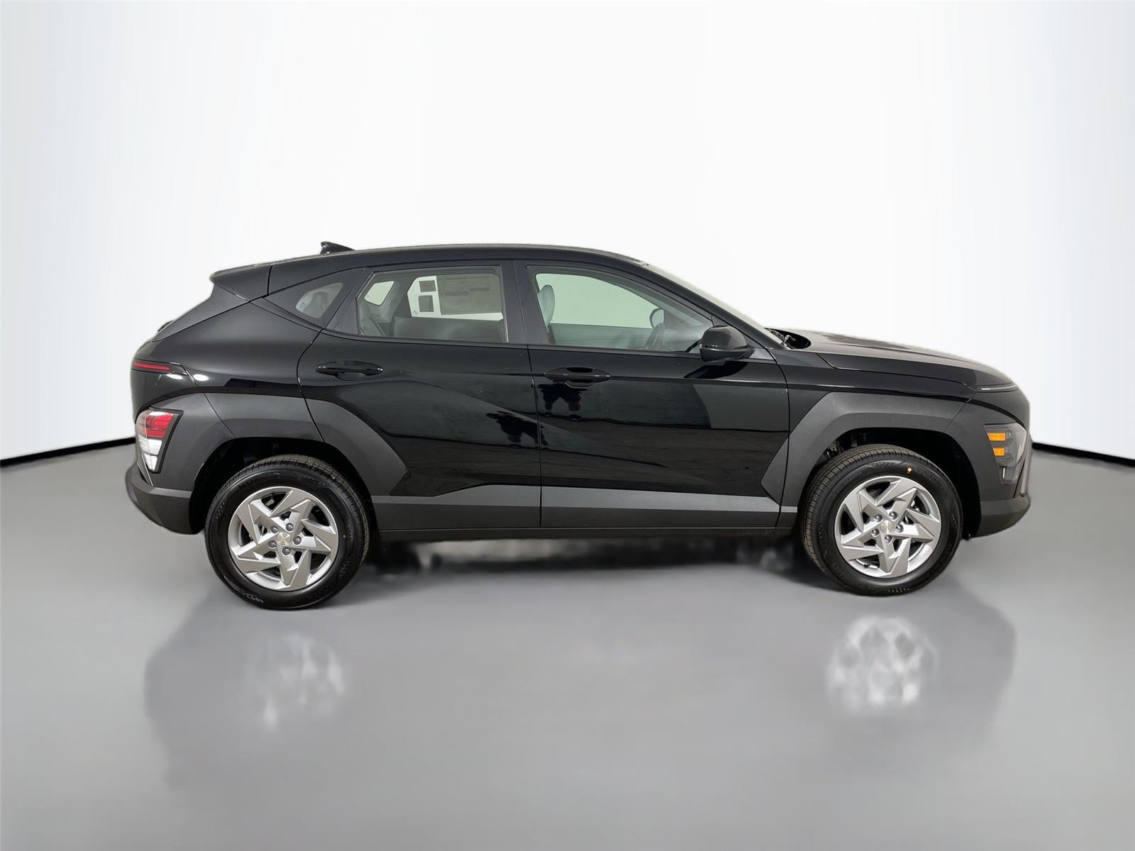 2026 Hyundai Kona SE - Photo 16