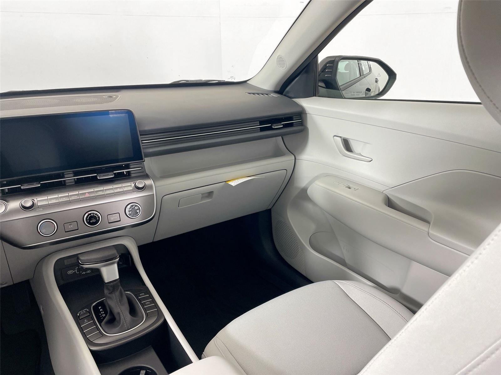 2026 Hyundai Kona SE - Photo 22