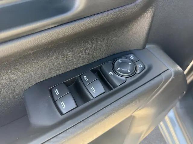 2026 Chevrolet Silverado 1500 4WD Crew Cab Short Bed Custom