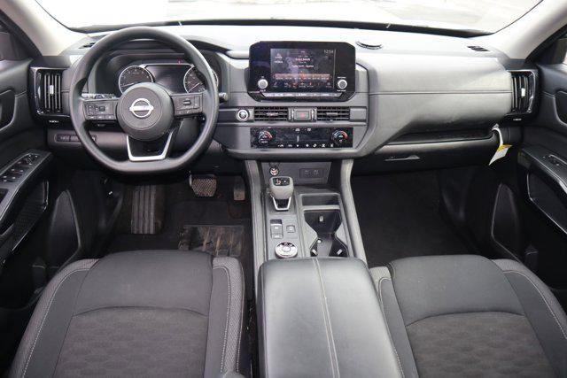 2024 Nissan Pathfinder S 4WD