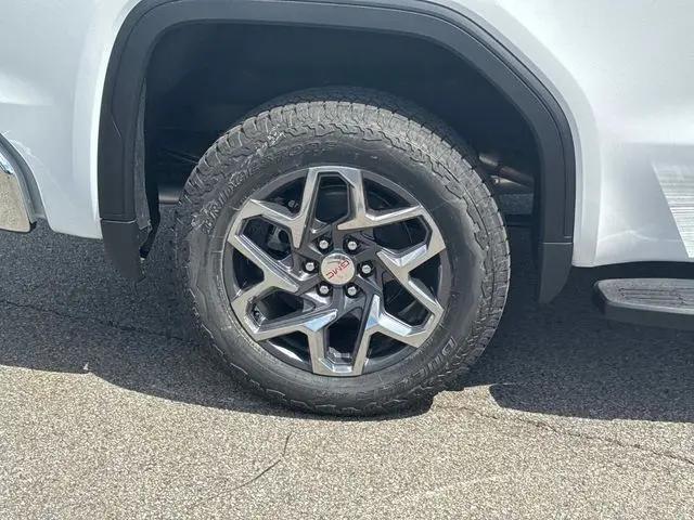 2026 GMC Sierra 1500 Crew Cab, Standard Bed, SLT, 4WD