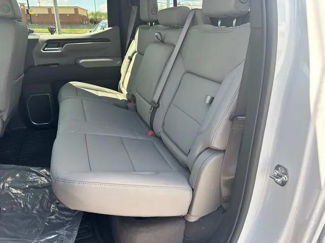 2026 GMC Sierra 1500 Crew Cab, Standard Bed, SLT, 4WD
