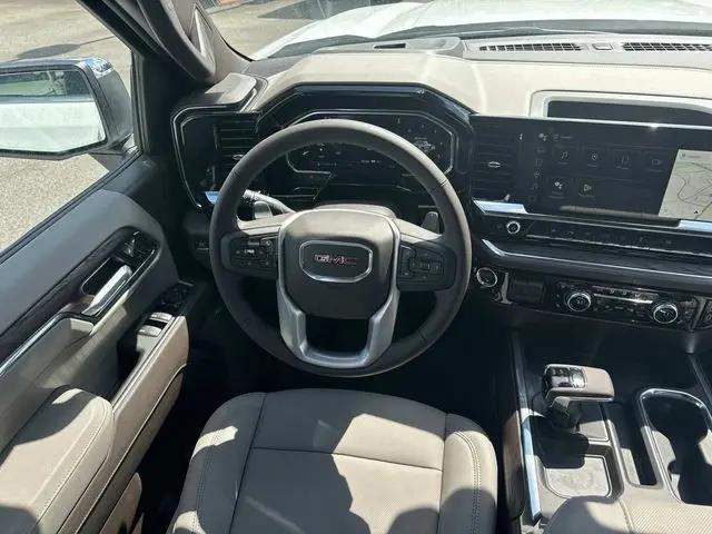 2026 GMC Sierra 1500 Crew Cab, Standard Bed, SLT, 4WD