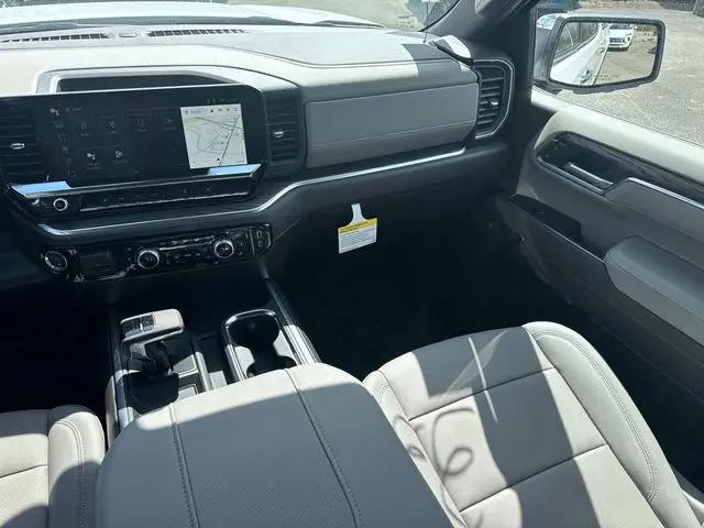 2026 GMC Sierra 1500 Crew Cab, Standard Bed, SLT, 4WD