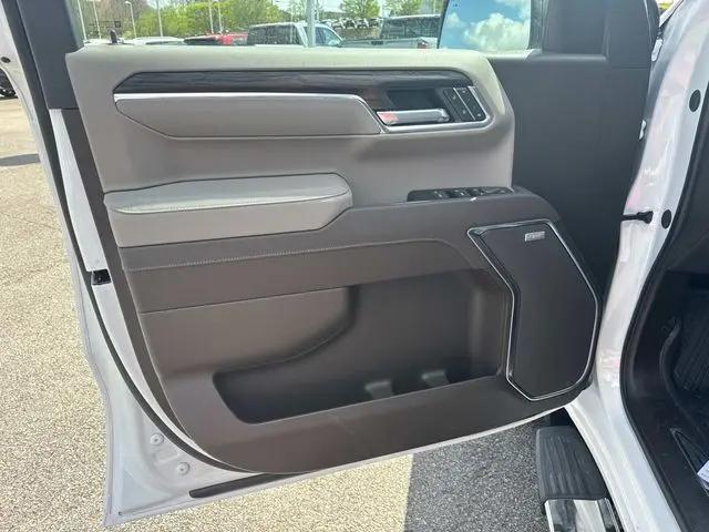 2026 GMC Sierra 1500 Crew Cab, Standard Bed, SLT, 4WD