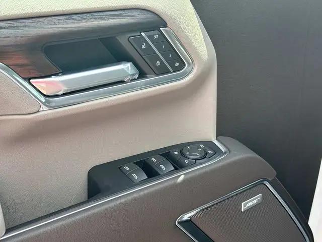 2026 GMC Sierra 1500 Crew Cab, Standard Bed, SLT, 4WD