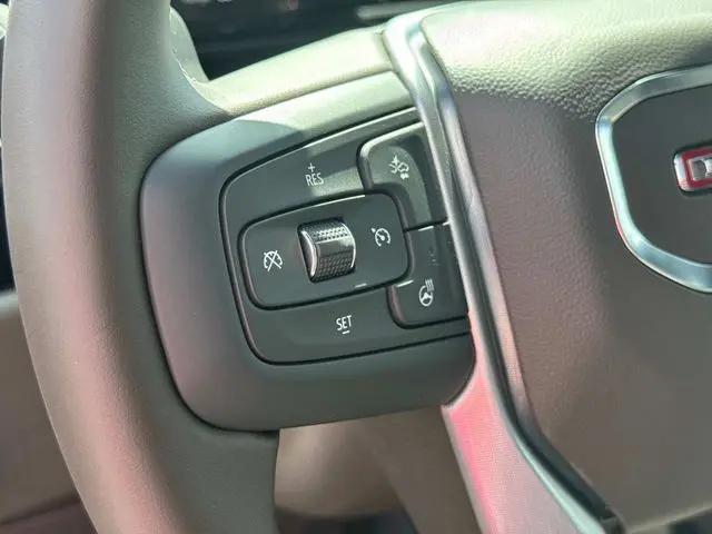 2026 GMC Sierra 1500 Crew Cab, Standard Bed, SLT, 4WD