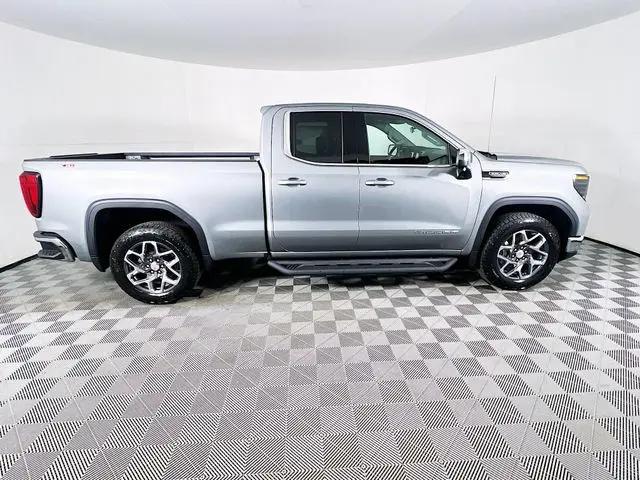 2026 GMC Sierra 1500 Double Cab, Standard Bed, SLE, 4WD