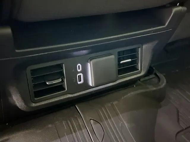 2026 GMC Sierra 1500 Double Cab, Standard Bed, SLE, 4WD