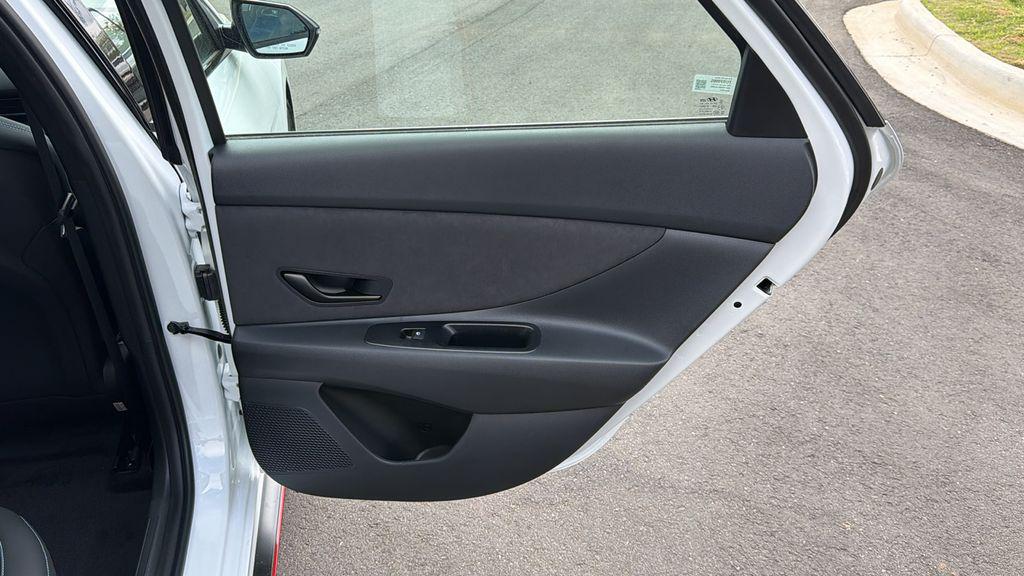 New 2026 White HYUNDAI Sedan image 17