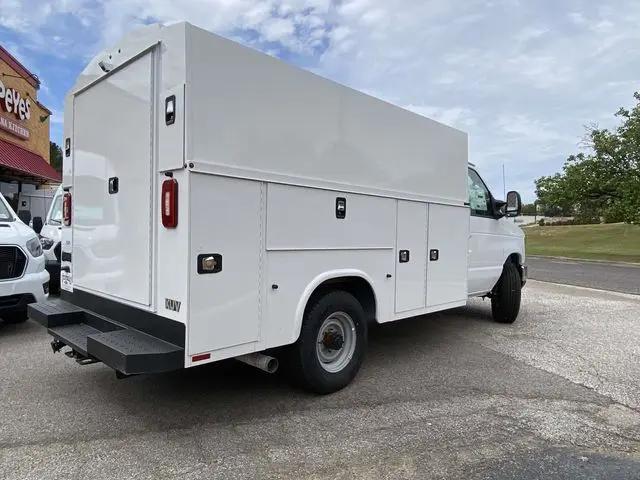2026 Ford E-350 Cutaway E-Series Cutaway