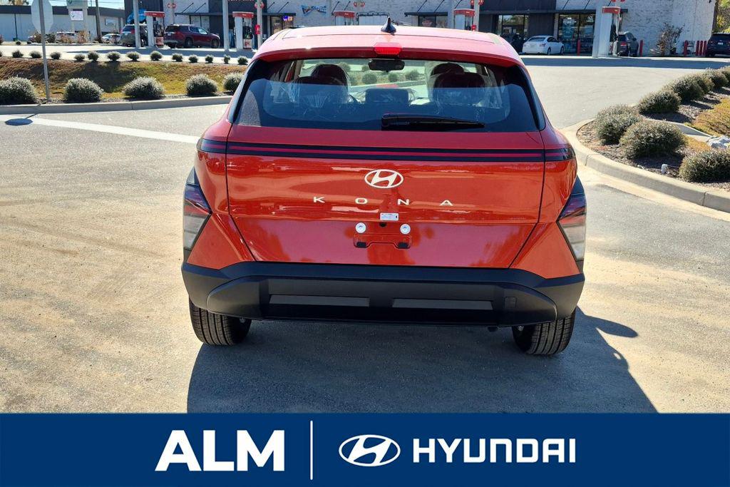 New 2026 Orange Pearl HYUNDAI SE FWD image 7