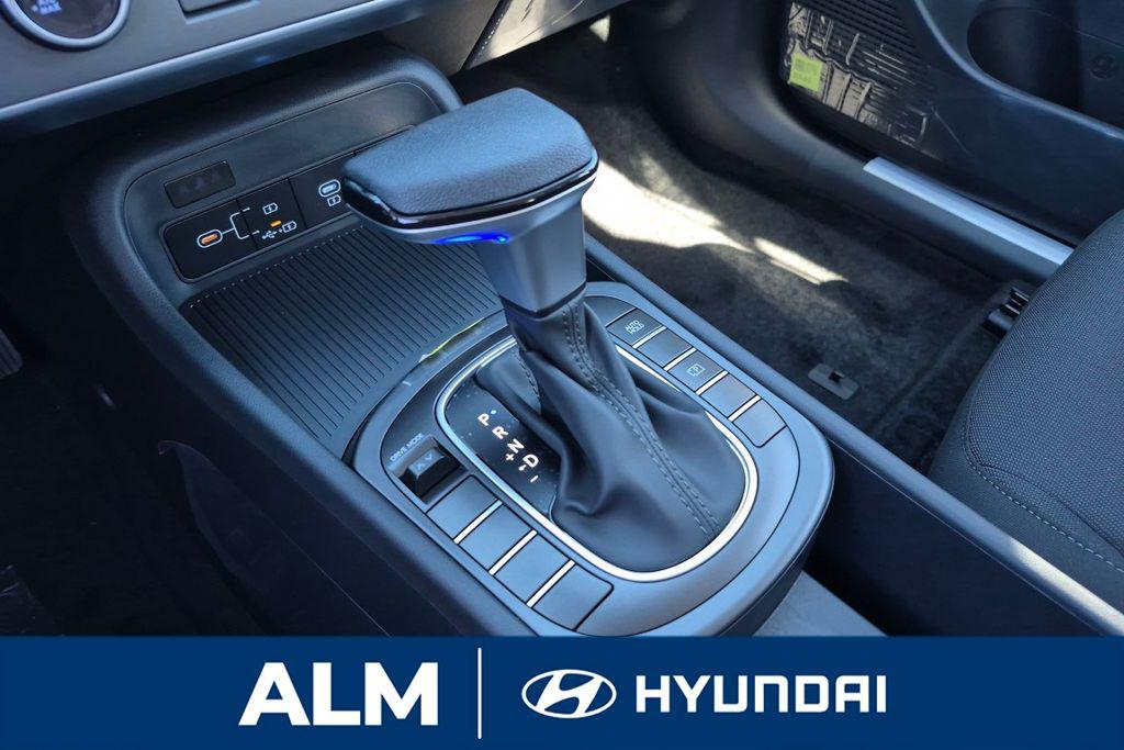 New 2026 Orange Pearl HYUNDAI SE FWD image 27