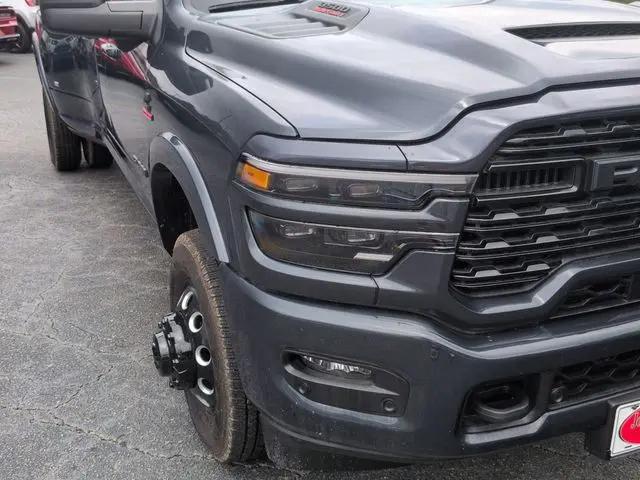 2026 Ram 3500 Limited Crew Cab 4x4 8' Box