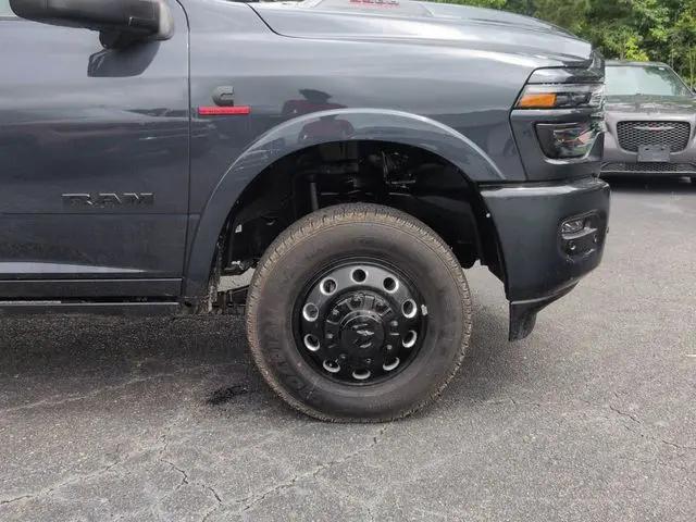 2026 Ram 3500 Limited Crew Cab 4x4 8' Box