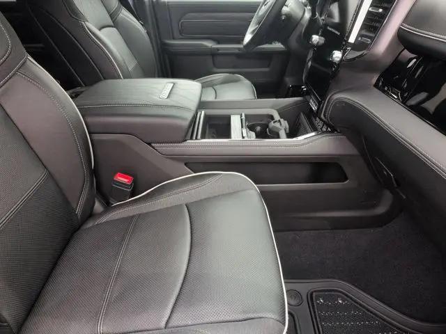 2026 Ram 3500 Limited Crew Cab 4x4 8' Box