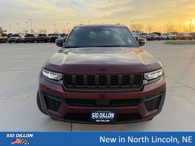 2026 Jeep Grand Cherokee GRAND CHEROKEE LAREDO ALTITUDE 4X4 2026 Jeep Grand Cherokee GRAND CHEROKEE LAREDO ALTITUDE 4X4